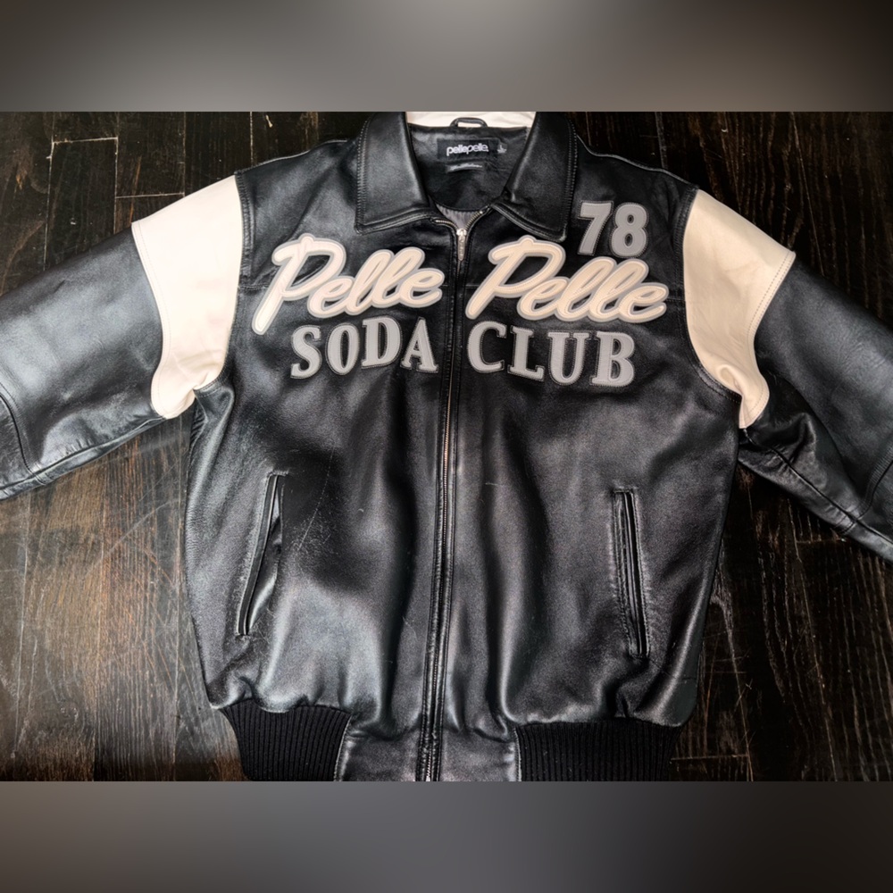 Pelle Pelle soda club black leather Jacket
Heavy weight! 
Size L
